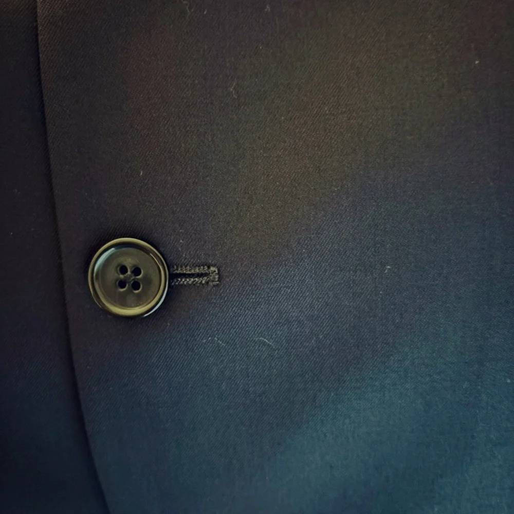 Tom James men’s Blazer sports coat, sz 42L classic navy blue, 100% wool EUC - Picture 3 of 3